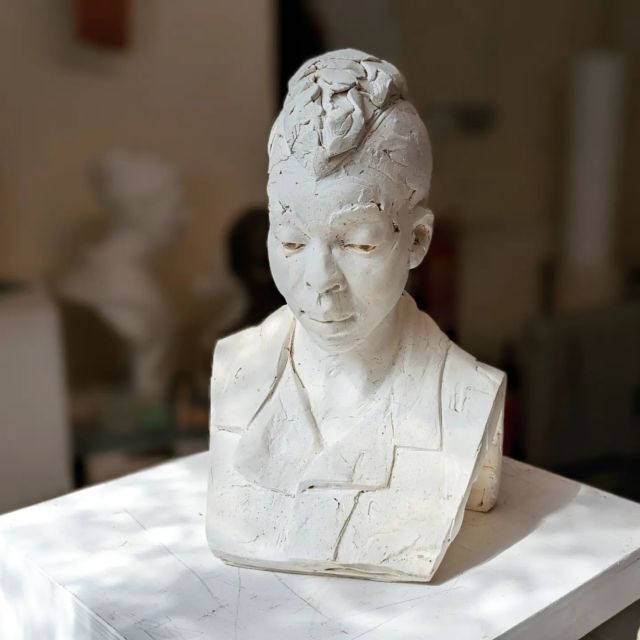 My first job after a dark four month hiatus: repairs to an experimental plaster 'detail' of 'Woman Holding On', 2022. There was an error that went unnoticed in the clay but seemed glaringly 'wrong ' in the cast. So now every version will need a reconstructive repair. Well, "there's a crack in everything"..... (You'll know that quote, right?)